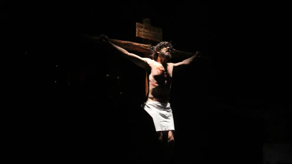 Jorge Cored Bandrés interpreta a Jesucristo en La Pasión de Salesianos.