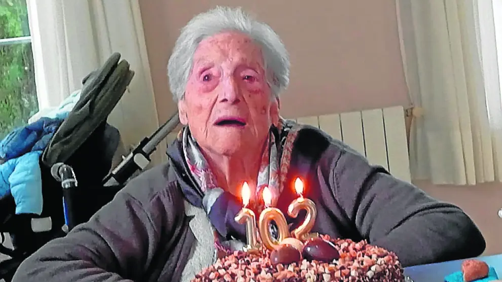 La binefarense María Raluy celebró su 102º cumpleaños, este jueves en la Residencia Comarcal de Personas Mayores.