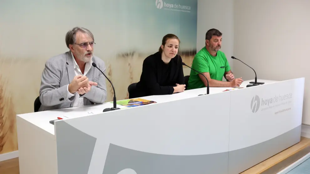 Enrique Mainé, Mónica Soler y Pablo Vallés en la presentación de Pueblos contados.