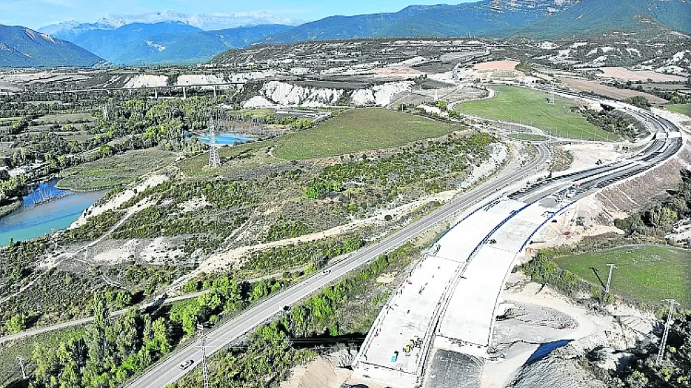 Imagen de las obras del tramo Sabiñánigo Este-Sabiñánigo Oeste.