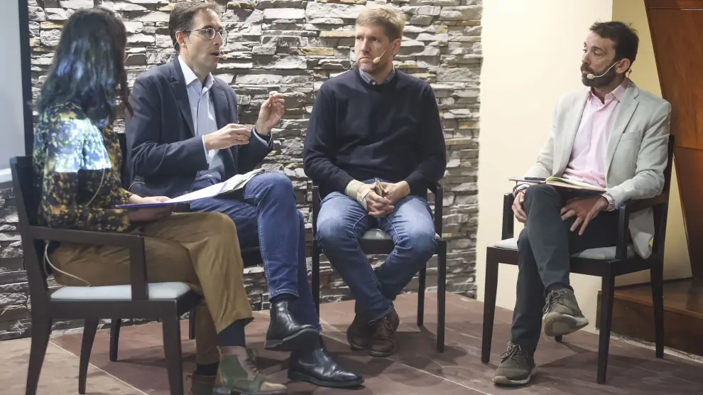 Verónica Allué, Pablo Pedival, Marcel Iglesias y Enrique Pueyo.