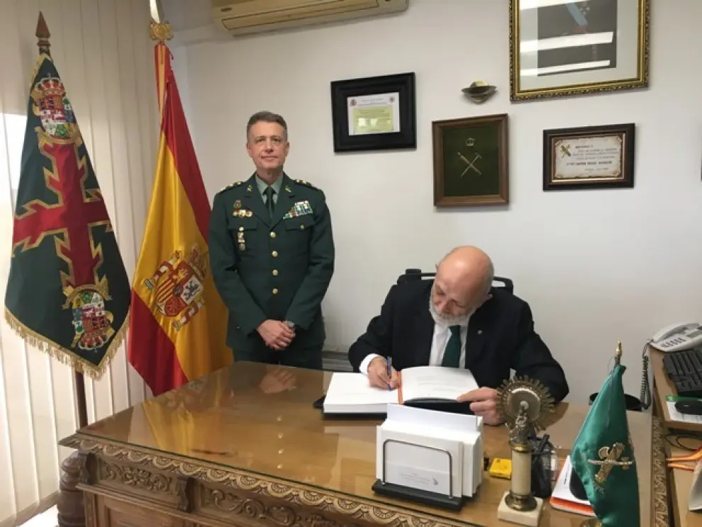 Félix Azón visita Huesca