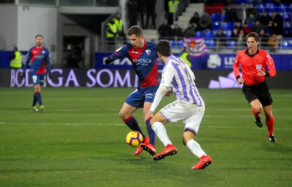 Gran victoria del Huesca ante el Valladolid (4-0)