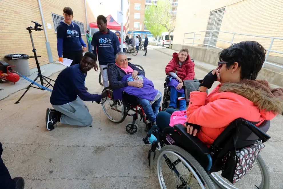 Una sigular "iteuve" defiende la salud y la accesibilidad en Huesca