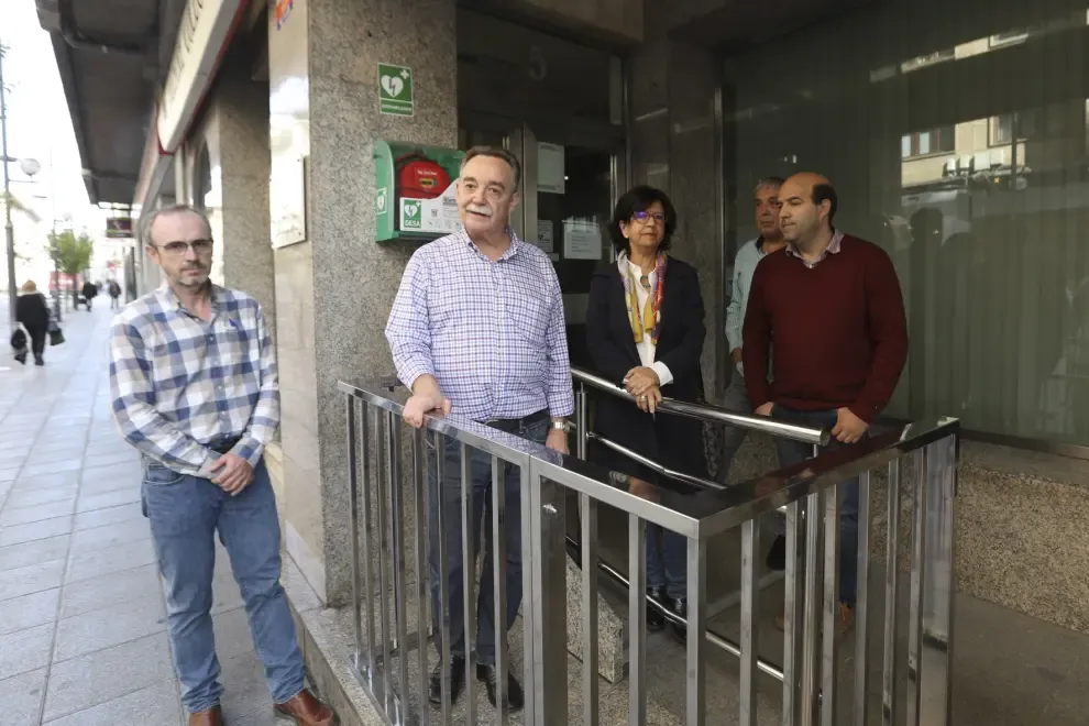 Huesca ya cuenta con un desfibrilador a pie de calle