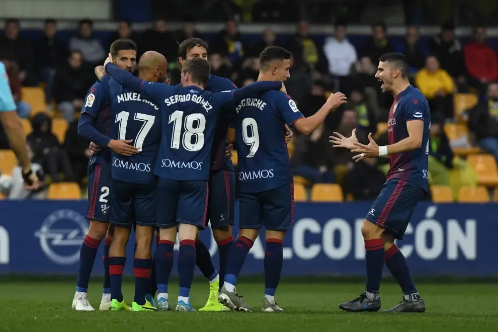 El Huesca derrota al Alcorcón 0-2 en Santo Domingo