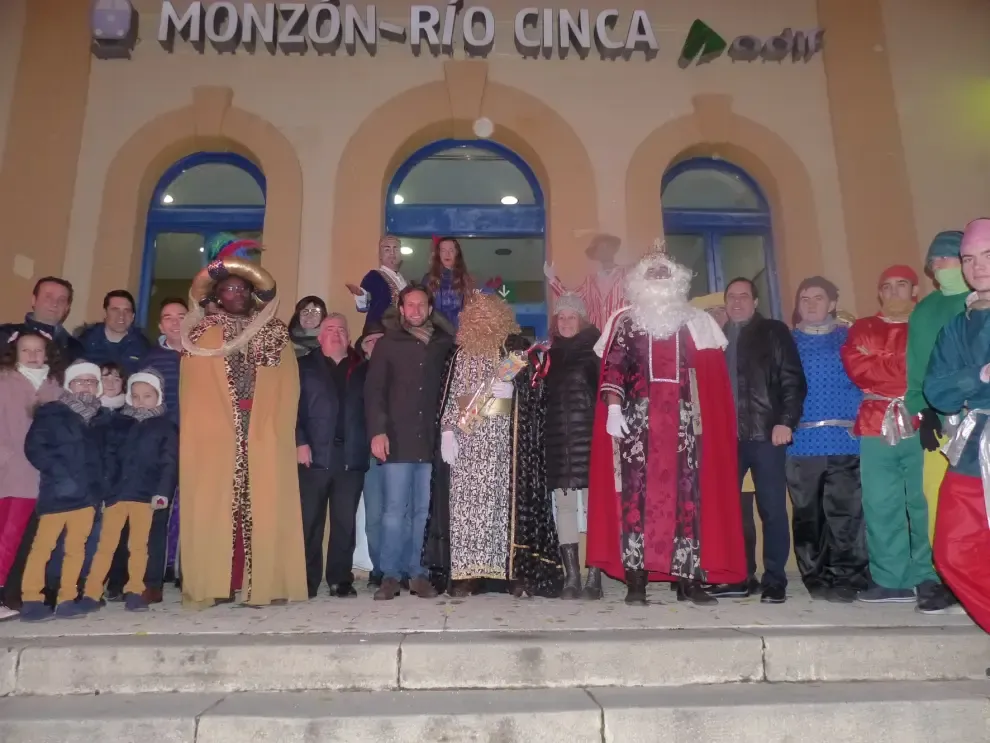 Los reyes magos visitan la provincia de Huesca