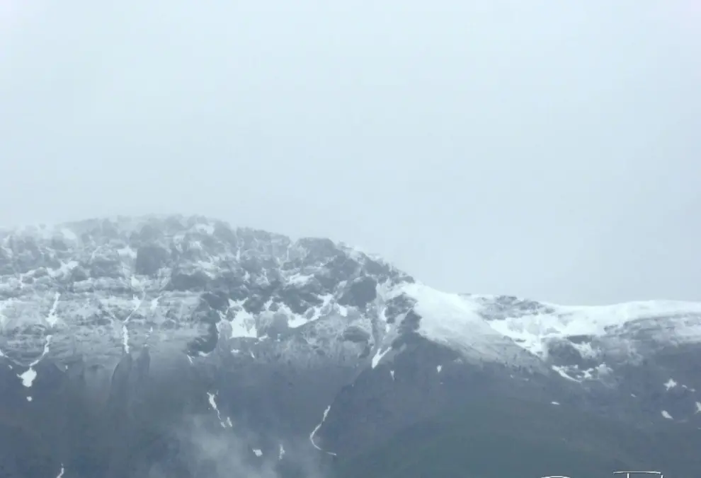 Vuelve la nieve al Pirineo y caen intensas lluvias