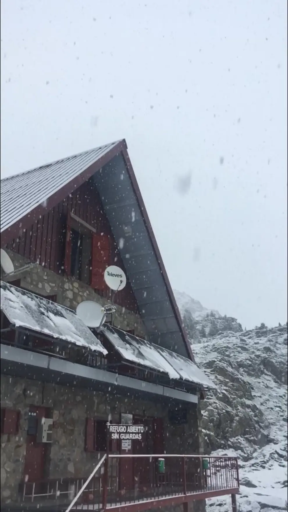Vuelve la nieve al Pirineo y caen intensas lluvias