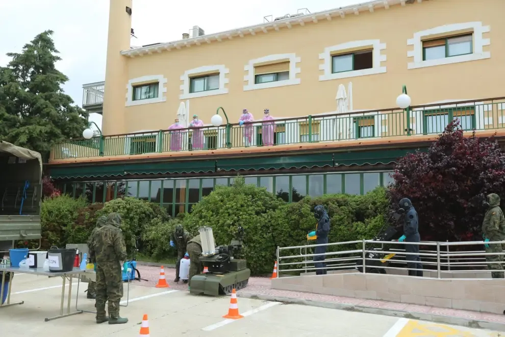 El Ejército desinfecta la residencia de La Abubilla
