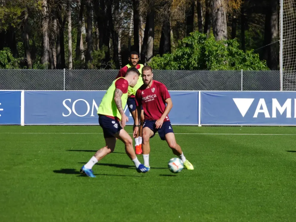 El Huesca inicia la semana con entrenamiento