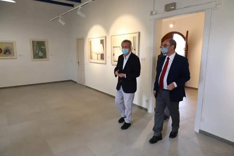 Lambán visita el colegio de Aínsa y el nuevo Centro de Arte Contemporáneo.
