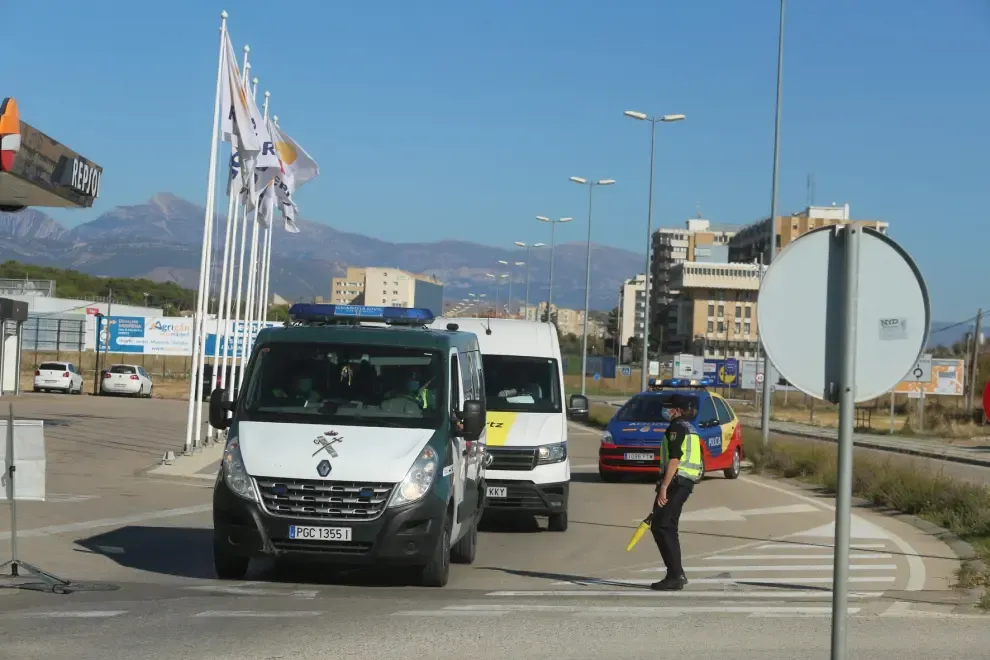 Controles de la Policía en Huesca por el obligado confinamiento perimetral