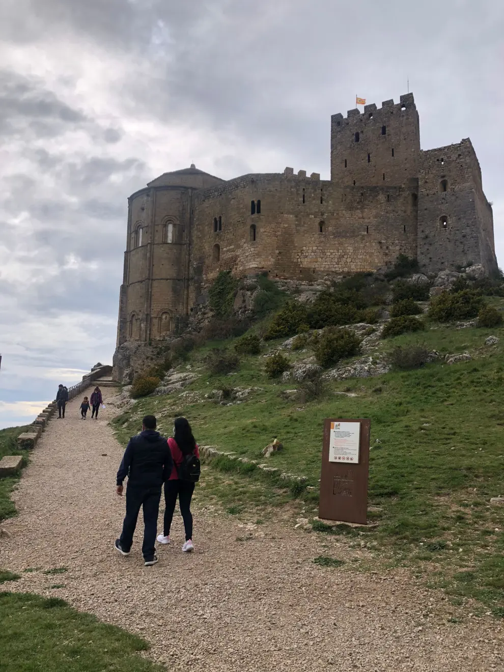 Visitantes al Castillo de Loarre este sábado