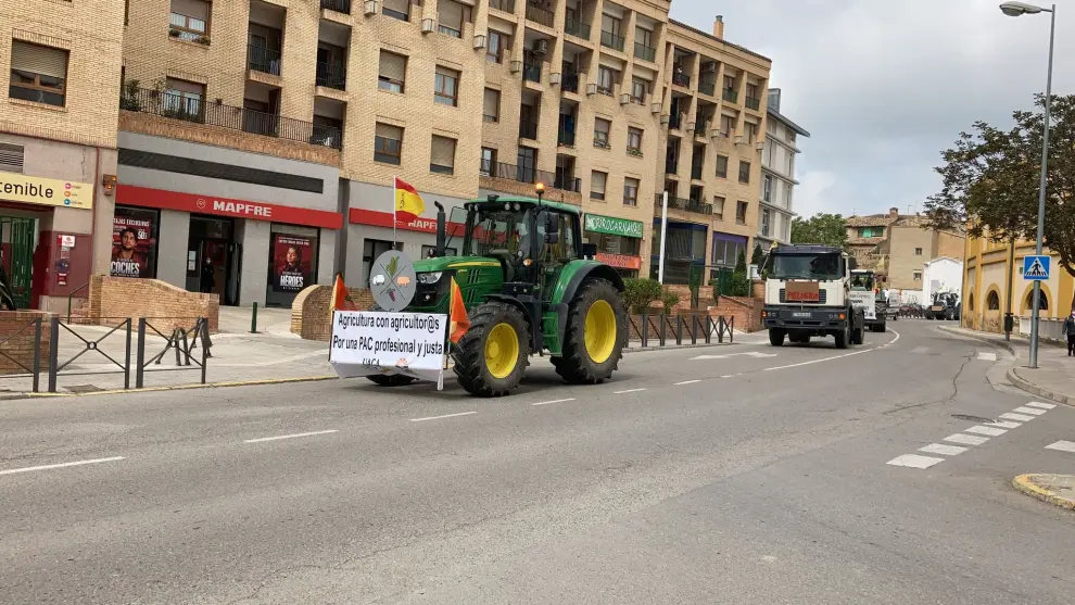 Protesta en la capital oscense por la Política Agraria Común.