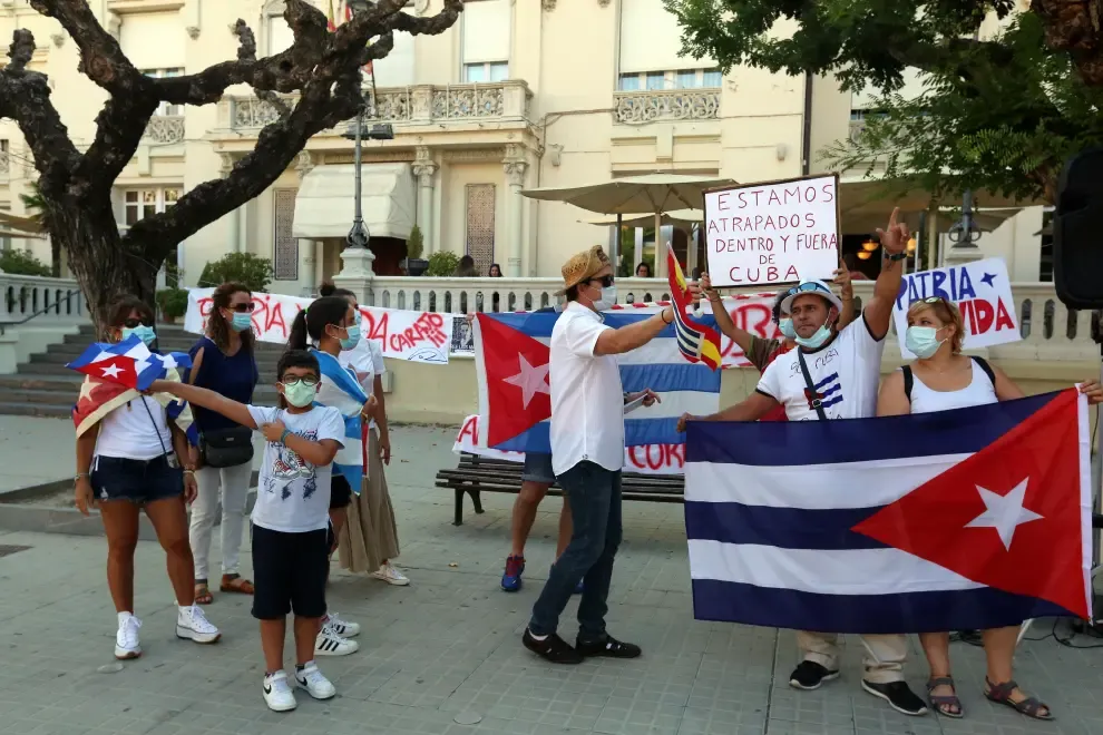 Plaza navarra

	Manifestantes cubanos

 foto pablo segura 15 - 7 - 21