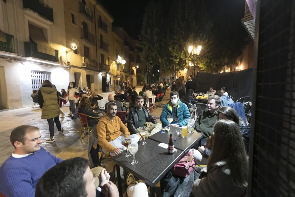 Terrazas por la noche en Huesca
