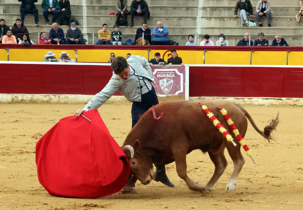 En la plaza de toros de Huesca se lidiaron seis novillos.