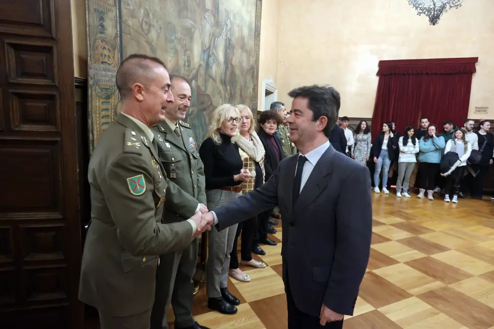 El acto ha tenido lugar en el Salón del Justicia del Ayuntamiento de Huesca.