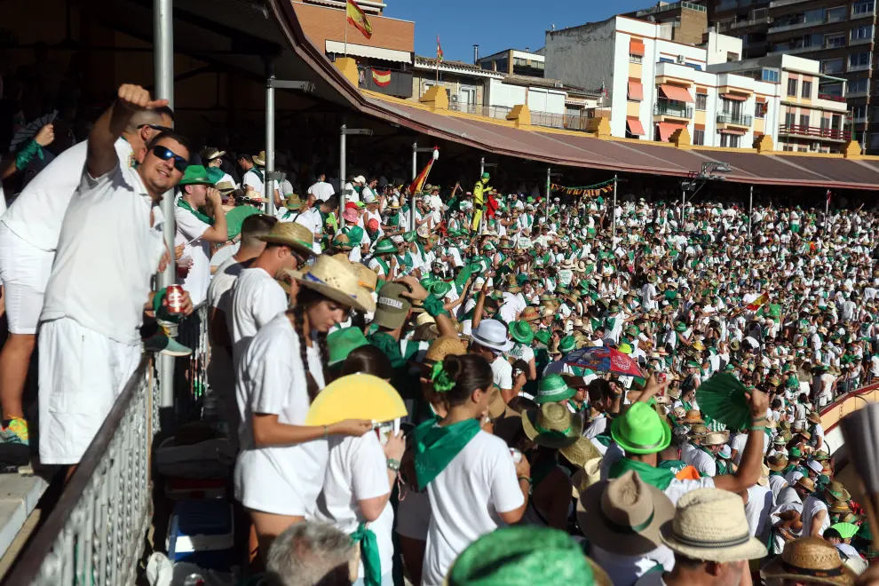 Aficionados en la plaza de toros de Huesca este 10 de agosto