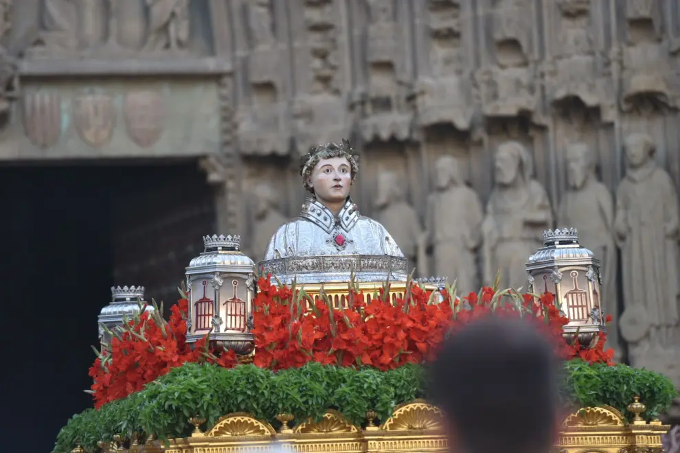 La procesión del 10 de agosto viste Huesca de tradición y solemnidad