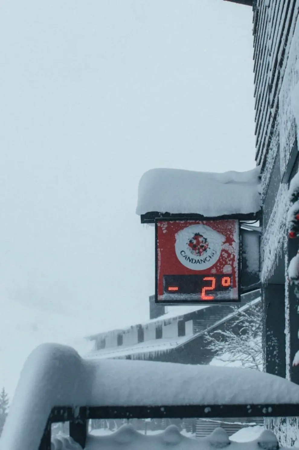 La nevada toma fuerza en las estaciones del Pirineo y deja circulación difícil en algunos puntos