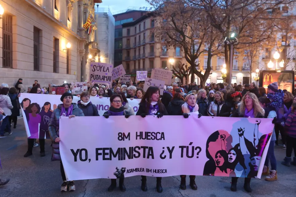 Inicio de la manifestación por el 8M en Huesca
