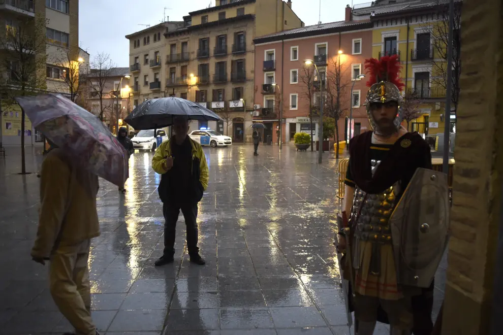 Huesca se queda sin la procesión del Santo Entierro por la lluvia