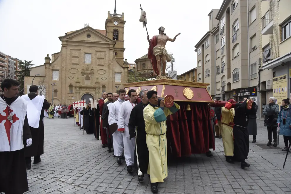 Procesión del Cristo Resucitado, en la mañana de este domingo en Huesca