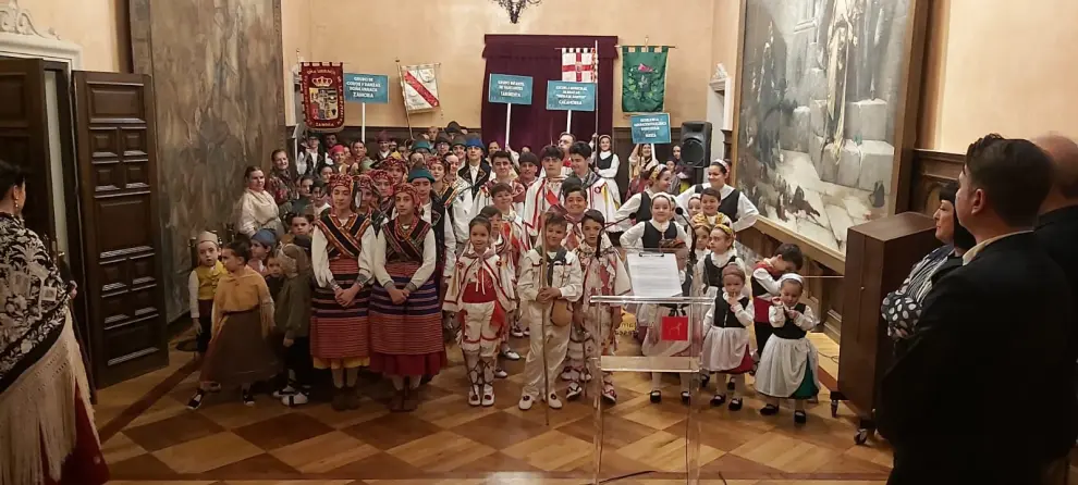 Un centenar de niños y niñas de Huesca, Tardienta, Calahora y Zamora se han dado cita en la capital altoaragonesa.
