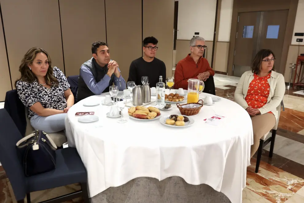 Desayuno de Amephu en el Hotel Pedro I de Huesca, este jueves.