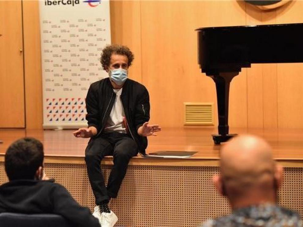 Pecker impartirá un taller "online" de escritura creativa de canciones
