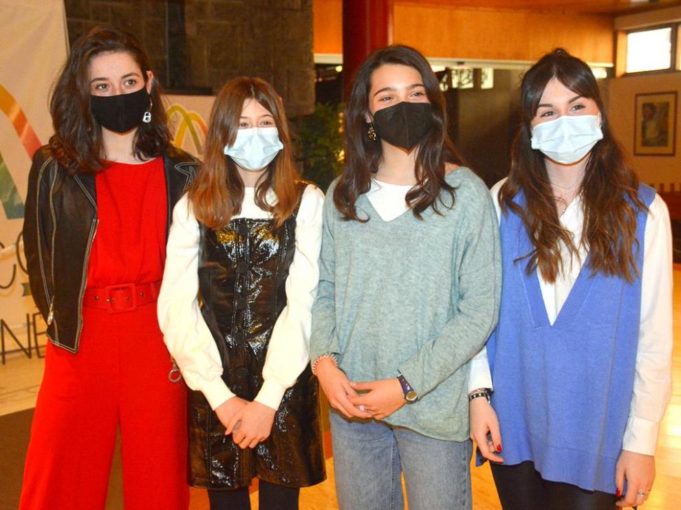 Las actrices Carlota Gurpegui, Julia Sierra, Andrea Fandos y Elisa Martínez participaron en el acto.