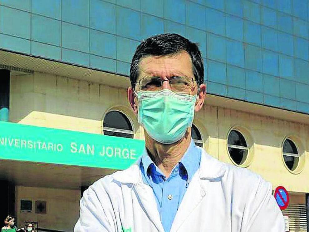 José Puzo, jefe del servicio de Bioquímica del Hospital Universitario San Jorge