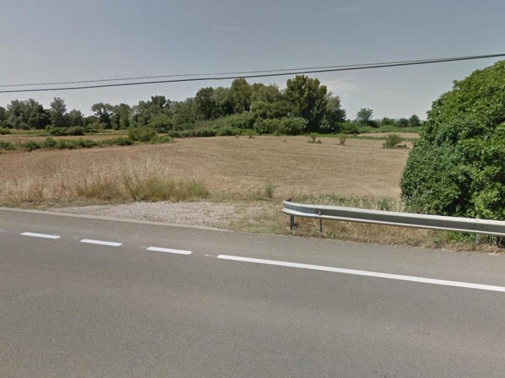 El ataque de los perros fue en una pista paralela a la carretera a Sariñena. En la imagen de Google Maps, proximidades de la zona.