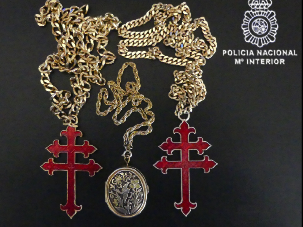 La reliquia de san Valentín y las dos cruces de Canónigos sustraídas en Calatayud.