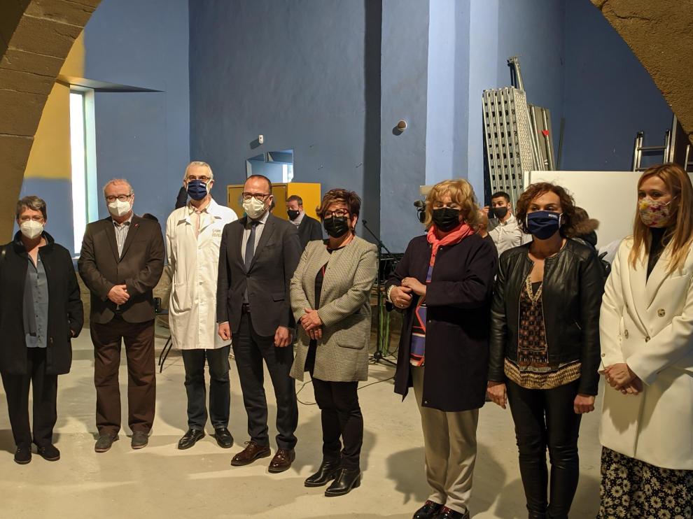 Representantes del Ayuntamiento, Diputación Provincial y DGA, junto a Felipe Faci en la visita a la Escyra