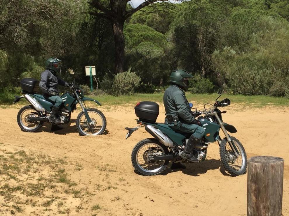 Imagen de archivo de dos agentes de la Guardia Civil en moto.