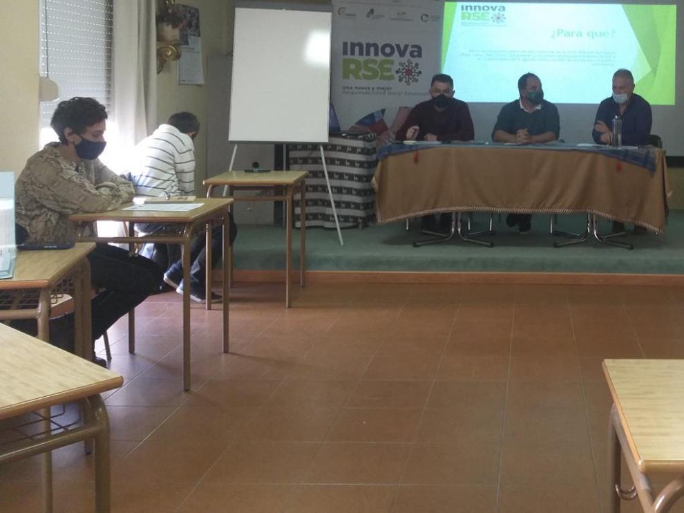 Presentación de la Mesa de Responsabilidad Social de la Zona Oriental de Huesca, en Peralta de la Sal.