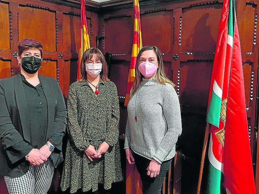 María Pilar Fañanás y Silvia Sarsa en el acto de toma de posesión de su nuevo cargo.