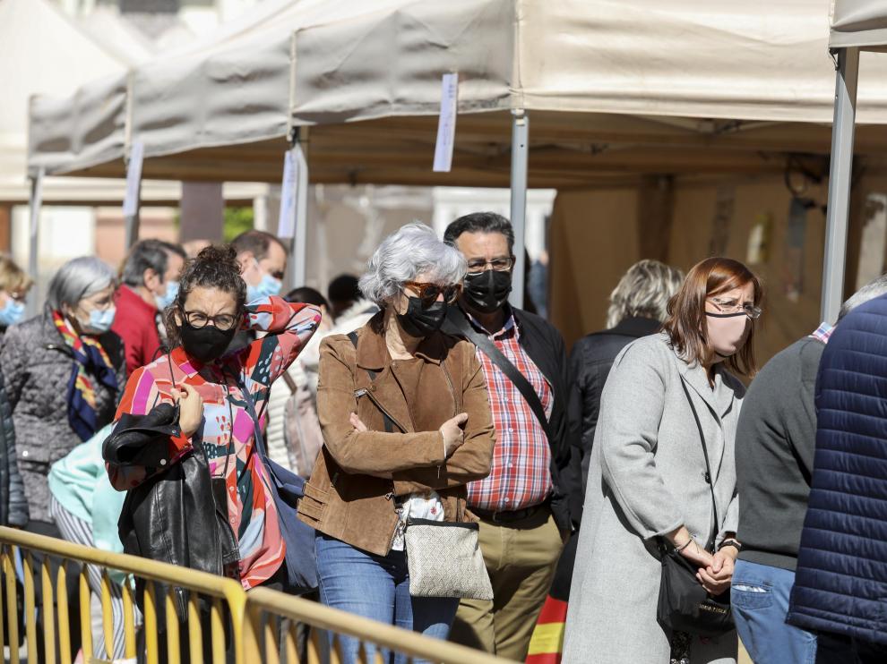 Ambientazo en la plaza de Navarra.