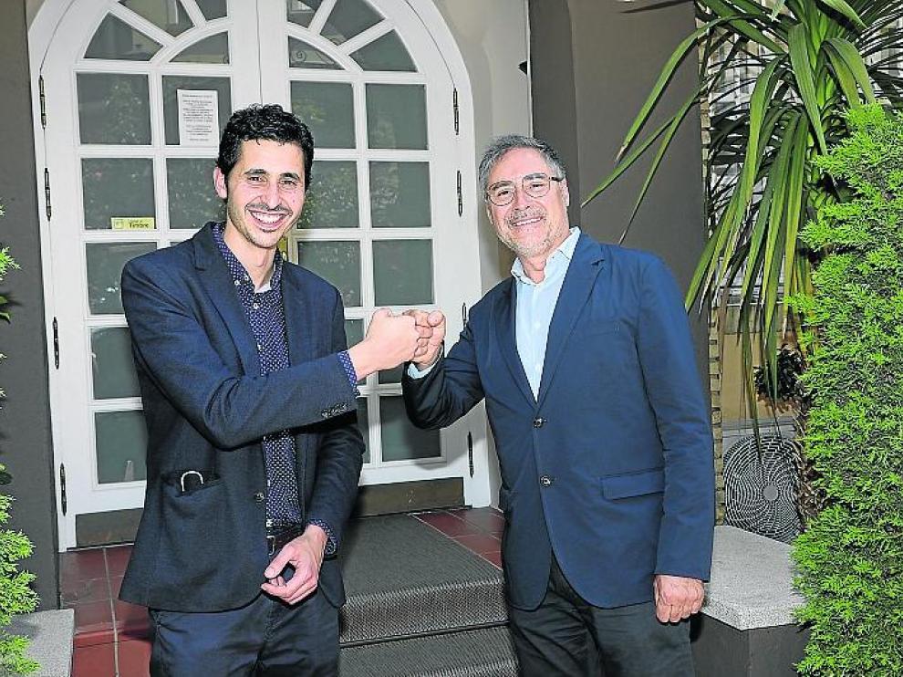 Pablo Villacampa (izquierda) con Carmelo Bosque, presidente de la Asociación.