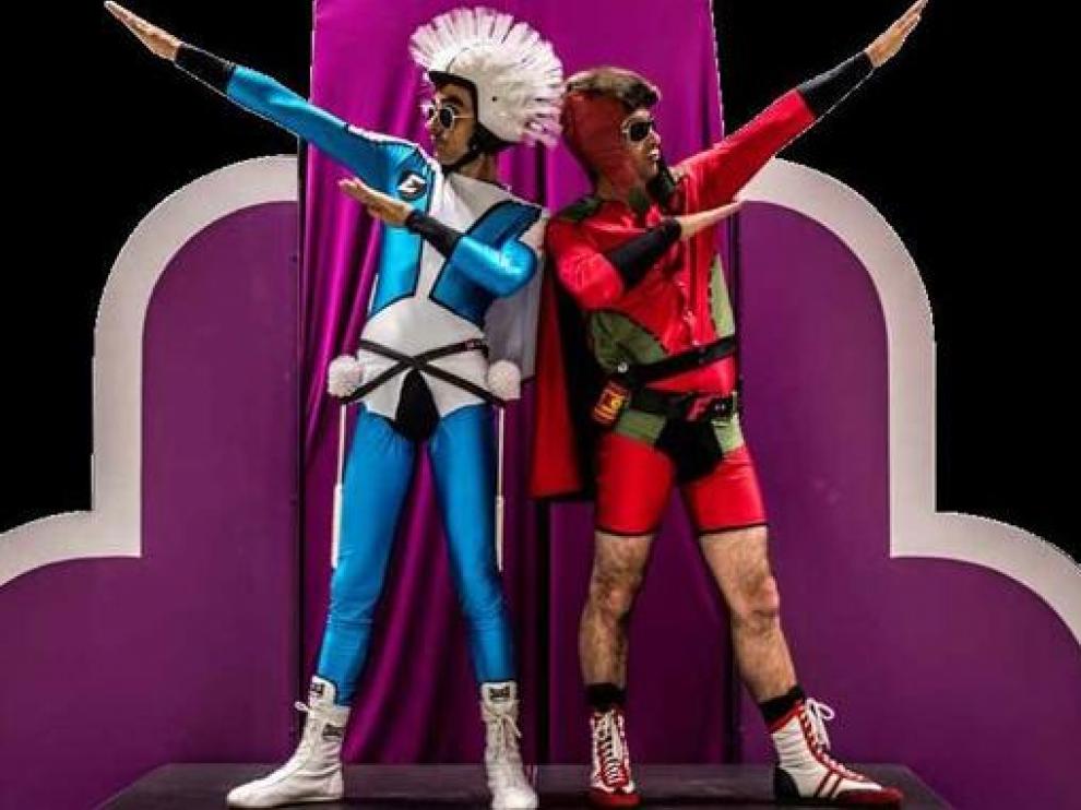 Los superhéroes protagonistas del montaje.