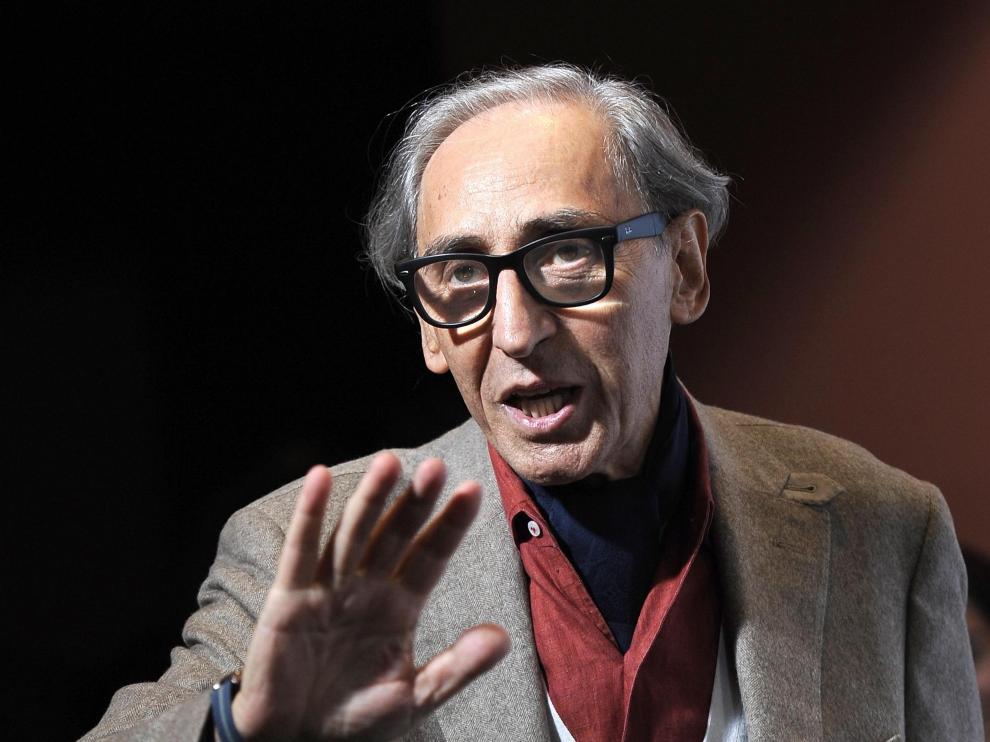 Rome (Italy).- (FILE) - Italian musician Franco Battiato poses during the photocall for the movie 'Due volte Delta' at the 9th annual Rome Film Festival, in Rome, Italy, 23 October 2014 (reissued 18 May 2021). According to various media quoting his family, Battiato has passed away at his residence in Milo earlier in the day, aged 76. (Cine, Italia, Roma) EFE/EPA/CLAUDIO ONORATI *** Local Caption *** 51101555 Franco Battiato dies aged 76