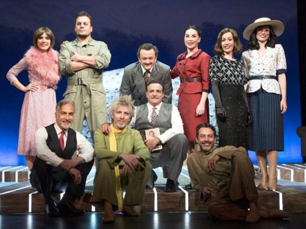 Elenco que protagoniza Antonie en el Principal.