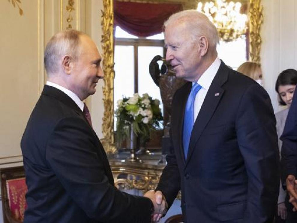 Los presidentes de Rusia, Vladímir Putin, y EE. UU., Joe Biden, mantuvieron este miércoles una reunión de más de cuatro horas.