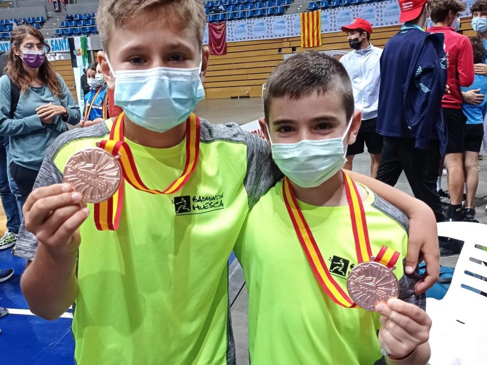 Gállego y Royo, con sus medallas en Santander
