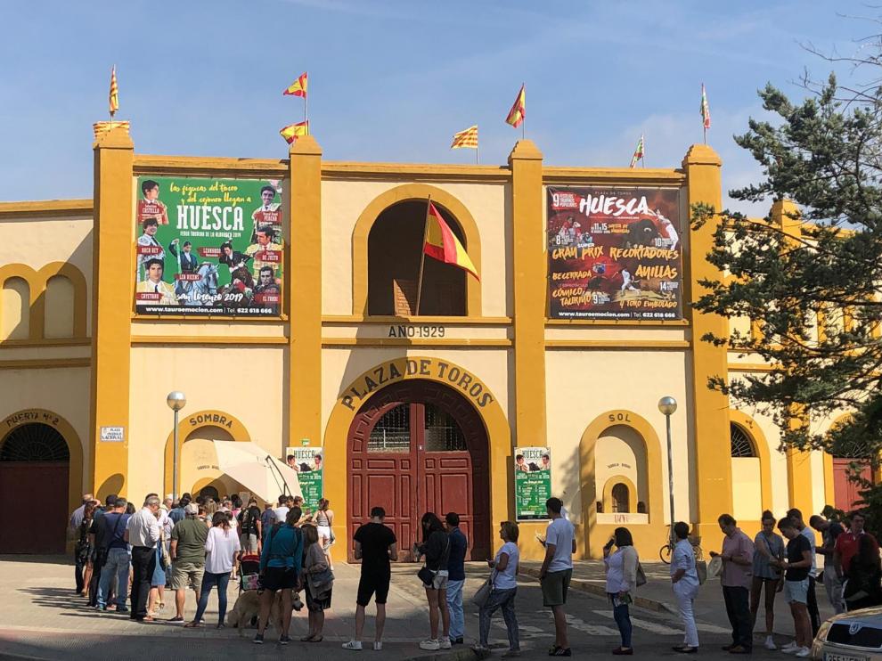 Imagen de venta de entradas para la Feria taurina en imagen de archivo.