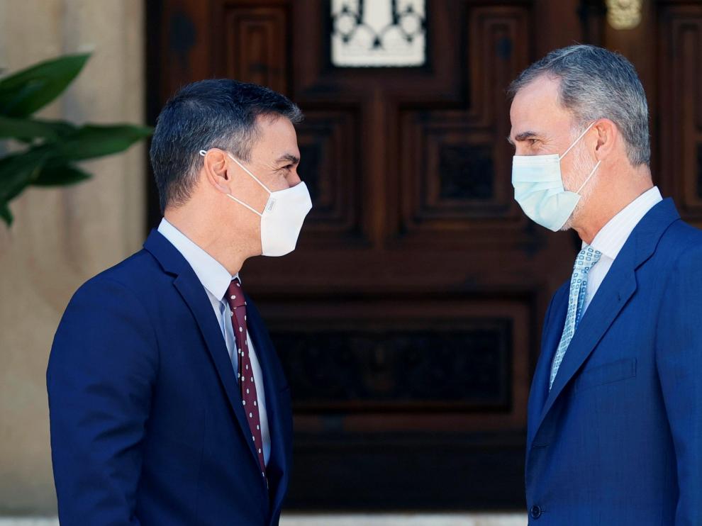 Sánchez es recibido en el Palacio de Marivent por el rey Felipe VI