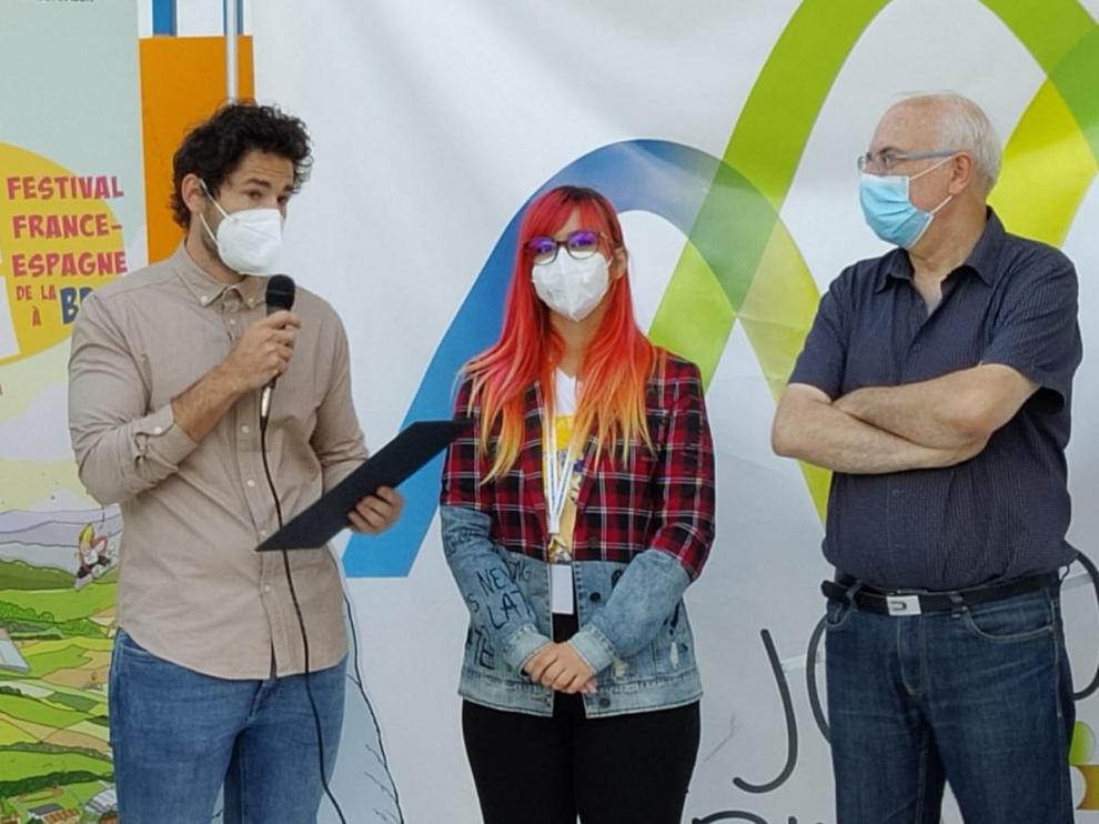 Javier Corellano, Sara Jotabé y José Ignacio López Susín, en la entrega del Premio Braulio Foz.